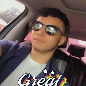 Meet your Posher, Moises